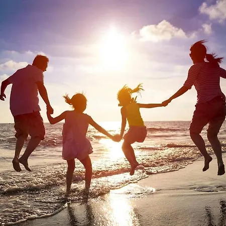 Апартаменты Oleholidays 715 Romana Playa Junto Al Mar Марбелья